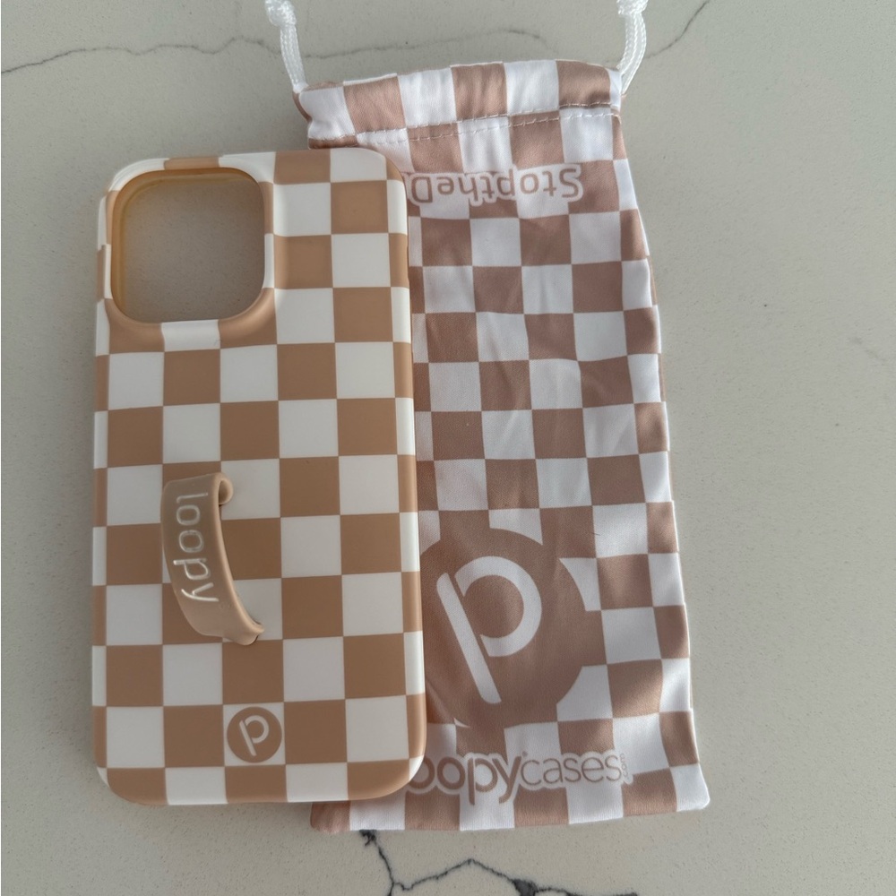 Loopy Sand Dollar Checkered Phone Case with Pouch
